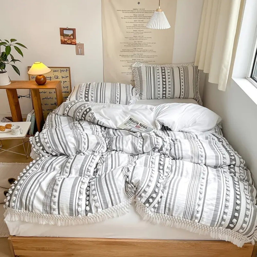 Stripe and Tassel Duvet Set