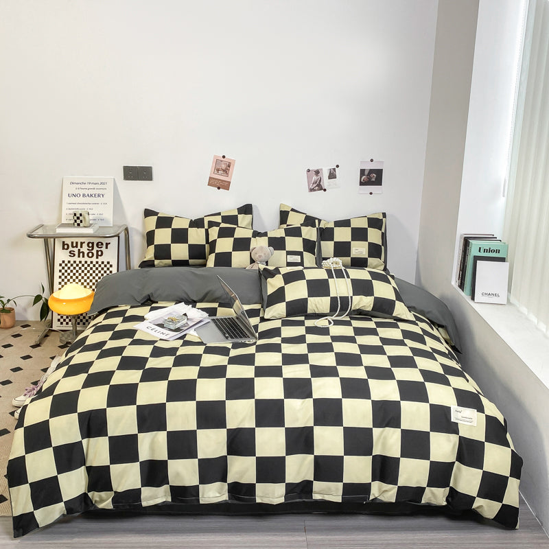 Grid Pattern Bedding Set